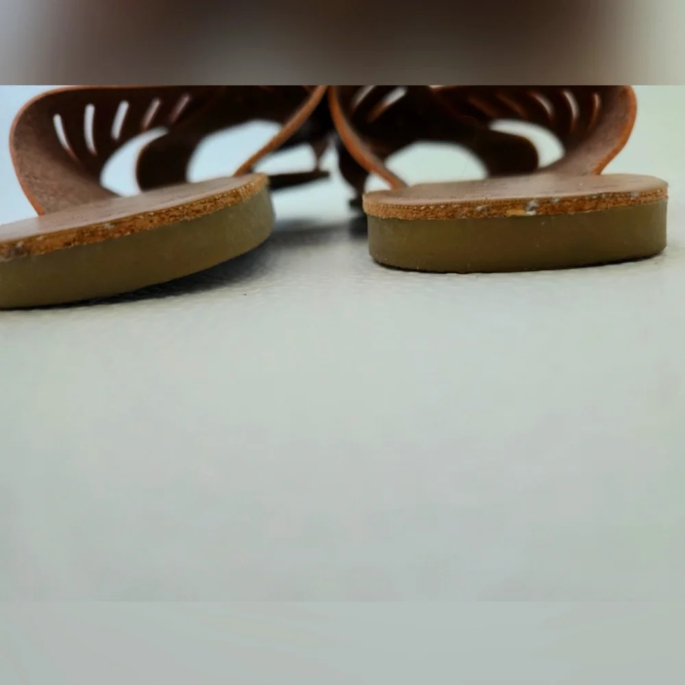 GAP Brown Sandals Criss-Cross Design Slip-On - Picture 7 of 10